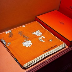 🆕 ❤ 双面同色【▪️卓尔不凡,高级有气场!!】非常抬人,带点故事的精彩!永远加分的hermes艺术单品!美中有趣味 🆕 ❤ 双面同色【▪️卓尔不凡,高级有气场!!】非常抬人,带点故事的精彩!永远加分的hermes艺术单品!美中有趣味