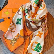 🆕 LV x TM 140披肩 【140顶级丝绒双面同色披肩】 本款L Multicolor披肩出自路易威登与知名日本 🆕 LV x TM 140披肩 【140顶级丝绒双面同色披肩】 本款L Multicolor披肩出自路易威登与知名日本