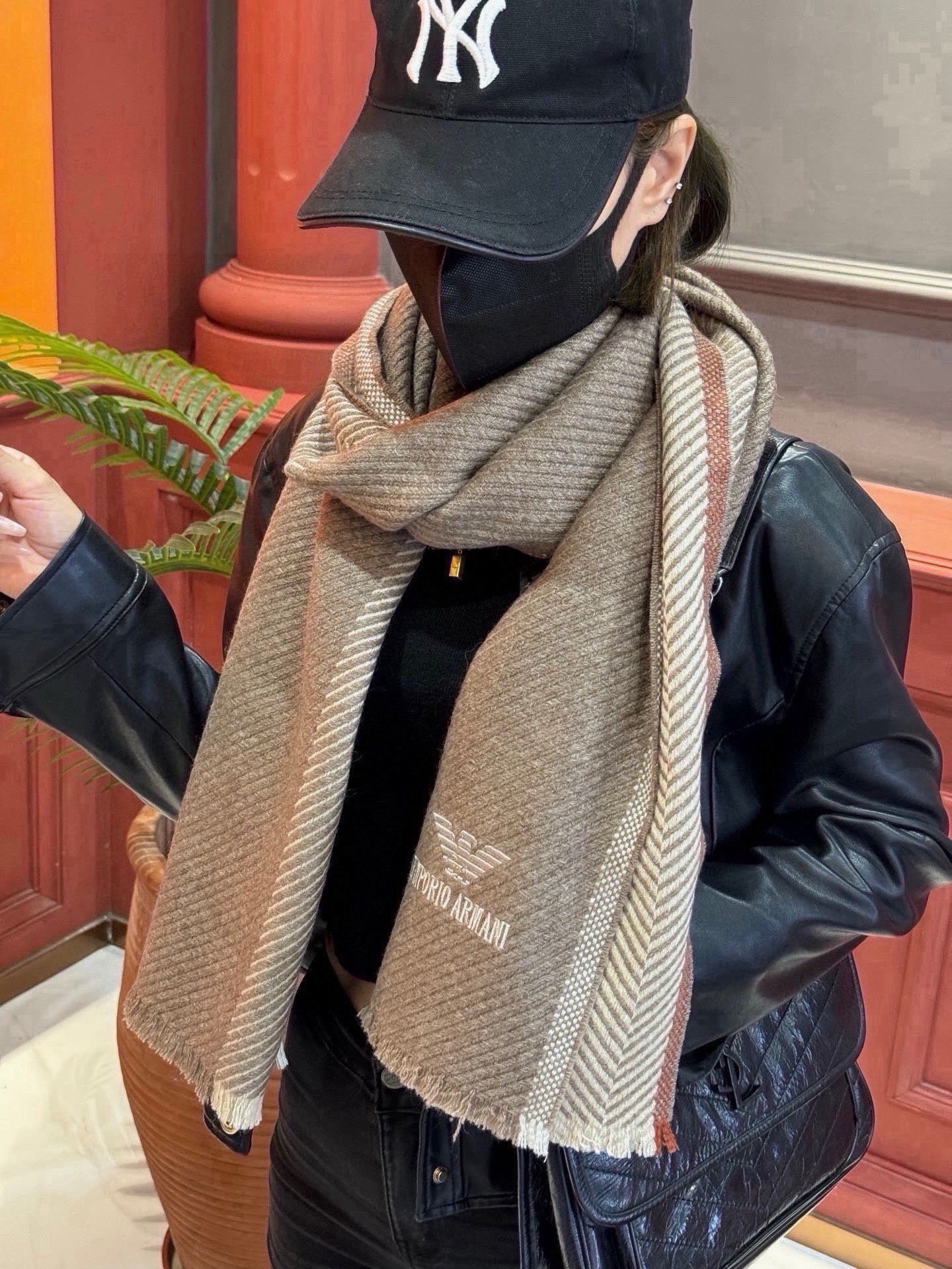🆕 EM🆕 PORIO ARMANI。EA阿玛尼。秋冬新品,男士羊绒围巾。,无敌贴身质感,弹力极好,超级搭配王,EA 🆕 EM🆕 PORIO ARMANI。EA阿玛尼。秋冬新品,男士羊绒围巾。,无敌贴身质感,弹力极好,超级搭配王,EA