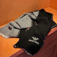 🆕 EM🆕 PORIO ARMANI。EA阿玛尼。秋冬新品,男士羊绒围巾。,无敌贴身质感,弹力极好,超级搭配王,EA 🆕 EM🆕 PORIO ARMANI。EA阿玛尼。秋冬新品,男士羊绒围巾。,无敌贴身质感,弹力极好,超级搭配王,EA