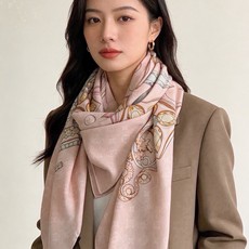 🆕 LV x TM 140披肩 【140顶级丝绒双面同色披肩】 本款L Multicolor披肩出自路易威登与知名日本 🆕 LV x TM 140披肩 【140顶级丝绒双面同色披肩】 本款L Multicolor披肩出自路易威登与知名日本