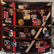 🆕 【LV】上新❤️ 路易威登 一款值得品细节的高货 抠细节,从一个小块的配色去打败市场货 140方巾 二个配色 🆕 【LV】上新❤️ 路易威登 一款值得品细节的高货 抠细节,从一个小块的配色去打败市场货 140方巾 二个配色