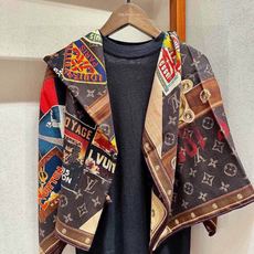 🆕 【LV】上新❤️ 路易威登 一款值得品细节的高货 抠细节,从一个小块的配色去打败市场货 140方巾 二个配色 🆕 【LV】上新❤️ 路易威登 一款值得品细节的高货 抠细节,从一个小块的配色去打败市场货 140方巾 二个配色