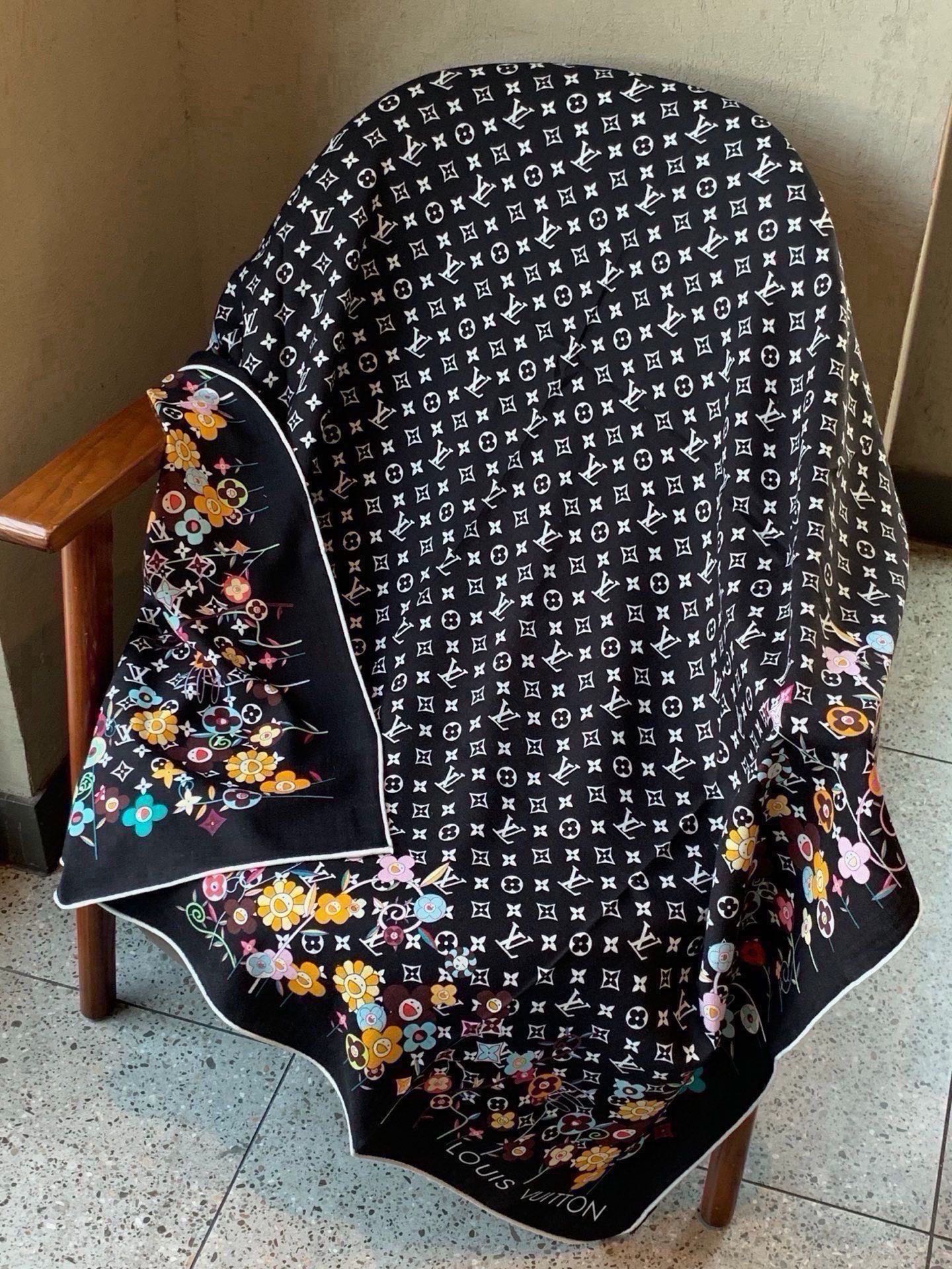 🆕   MONOGRAM INFINITY 140丝绒方巾 【140顶级丝绒双面同色】 Monogram Infinit