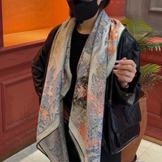 🆕 爱马仕~秋冬搭配利器❗️顶级双面同色 版真丝羊绒披肩!!1条等于2条】点睛精彩,图案和配色都超级喜欢,又一款双面 🆕 爱马仕~秋冬搭配利器❗️顶级双面同色 版真丝羊绒披肩!!1条等于2条】点睛精彩,图案和配色都超级喜欢,又一款双面
