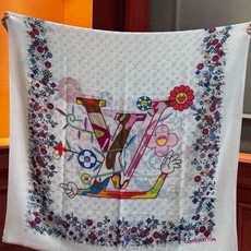 🆕 会发光发亮的围巾25年新品🌈上新 专柜同步材质 LV x TM Monogram Su🆕 Perflat Flo 🆕 会发光发亮的围巾25年新品🌈上新 专柜同步材质 LV x TM Monogram Su🆕 Perflat Flo