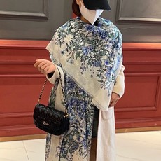 🆕 会发光发亮的围巾💃🏻💃🏻D家【D花香明媚】‼️抢‼️VI🆕 P推荐 ‼️👍下手一定要快【高端 大爱 ‼️纯羊绒 🆕 会发光发亮的围巾💃🏻💃🏻D家【D花香明媚】‼️抢‼️VI🆕 P推荐 ‼️👍下手一定要快【高端 大爱 ‼️纯羊绒