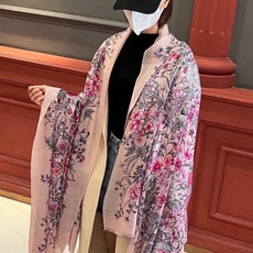 🆕 会发光发亮的围巾💃🏻💃🏻D家【D花香明媚】‼️抢‼️VI🆕 P推荐 ‼️👍下手一定要快【高端 大爱 ‼️纯羊绒 🆕 会发光发亮的围巾💃🏻💃🏻D家【D花香明媚】‼️抢‼️VI🆕 P推荐 ‼️👍下手一定要快【高端 大爱 ‼️纯羊绒