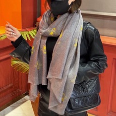 🆕 会发光发亮的围巾 新款🆕🏇🏇买了都说好看‼️推荐💕顶级工艺超值‼️爱马仕专柜爆款🎁💟立体呈现图案纹路实物档次极高 🆕 会发光发亮的围巾 新款🆕🏇🏇买了都说好看‼️推荐💕顶级工艺超值‼️爱马仕专柜爆款🎁💟立体呈现图案纹路实物档次极高