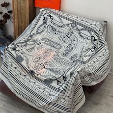 🆕 上新💕🔥丝绒方巾 【爱马仕2025春夏 亚马逊的庆典 Bandana,佩斯利花纹,生机勃勃的图案】(双面同色方巾) 🆕 上新💕🔥丝绒方巾 【爱马仕2025春夏 亚马逊的庆典 Bandana,佩斯利花纹,生机勃勃的图案】(双面同色方巾)