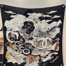 🆕 Chanel 高级手工坊系列~~ 【140顶级丝绒双面同色披肩】 25高级手工坊系列作品梦幻而极具电影感,灵感来 🆕 Chanel 高级手工坊系列~~ 【140顶级丝绒双面同色披肩】 25高级手工坊系列作品梦幻而极具电影感,灵感来