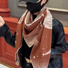 🆕 HERMES爱马仕新款|月光飞马Clair de Lune羊绒和真丝披肩,手工卷边(70%羊绒,30%真丝)。14 🆕 HERMES爱马仕新款|月光飞马Clair de Lune羊绒和真丝披肩,手工卷边(70%羊绒,30%真丝)。14