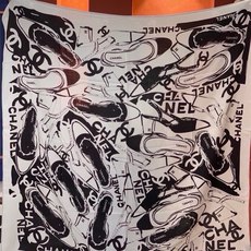 🆕 高级成衣系列~Chanel 【140双面同色丝绒披肩】 此系列谱写一曲自由轻灵的赞歌 本系列作品创新演绎品牌的 🆕 高级成衣系列~Chanel 【140双面同色丝绒披肩】 此系列谱写一曲自由轻灵的赞歌 本系列作品创新演绎品牌的