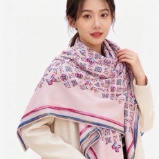 🆕 LV x TM 140披肩 【140顶级丝绒双面同色披肩】 本款L Multicolor披肩出自路易威登与知名日本 🆕 LV x TM 140披肩 【140顶级丝绒双面同色披肩】 本款L Multicolor披肩出自路易威登与知名日本