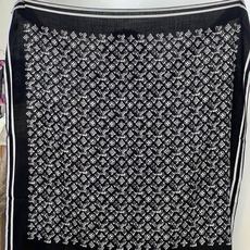 🆕 LV x TM 140披肩 【140顶级丝绒双面同色披肩】 本款L Multicolor披肩出自路易威登与知名日本 🆕 LV x TM 140披肩 【140顶级丝绒双面同色披肩】 本款L Multicolor披肩出自路易威登与知名日本