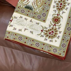 🆕 💟ETRo 秋冬抢先 上新💞【双面同色丝绒方巾】手工卷边山羊绒和真丝混纺披肩(70%山羊绒,30%桑蚕丝) 这款披 🆕 💟ETRo 秋冬抢先 上新💞【双面同色丝绒方巾】手工卷边山羊绒和真丝混纺披肩(70%山羊绒,30%桑蚕丝) 这款披