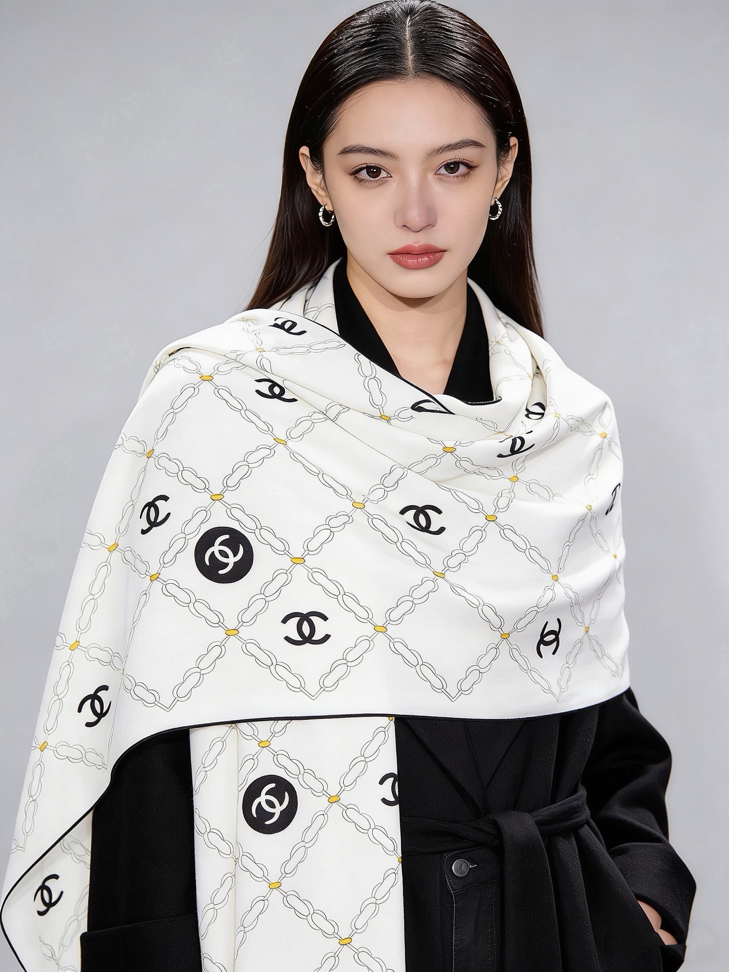 🆕   高级成衣系列～Chanel  【140双面同色丝绒披肩】 此系列谱写一曲自由轻灵的赞歌 本系列作品创新演绎品牌的