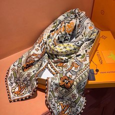 🆕 LV x TM 140披肩 【140顶级丝绒双面同色披肩】 本款L Multicolor披肩出自路易威登与知名日本 🆕 LV x TM 140披肩 【140顶级丝绒双面同色披肩】 本款L Multicolor披肩出自路易威登与知名日本