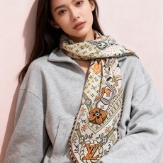 🆕 LV x TM 140披肩 【140顶级丝绒双面同色披肩】 本款L Multicolor披肩出自路易威登与知名日本 🆕 LV x TM 140披肩 【140顶级丝绒双面同色披肩】 本款L Multicolor披肩出自路易威登与知名日本