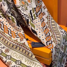 🆕 LV x TM 140披肩 【140顶级丝绒双面同色披肩】 本款L Multicolor披肩出自路易威登与知名日本 🆕 LV x TM 140披肩 【140顶级丝绒双面同色披肩】 本款L Multicolor披肩出自路易威登与知名日本