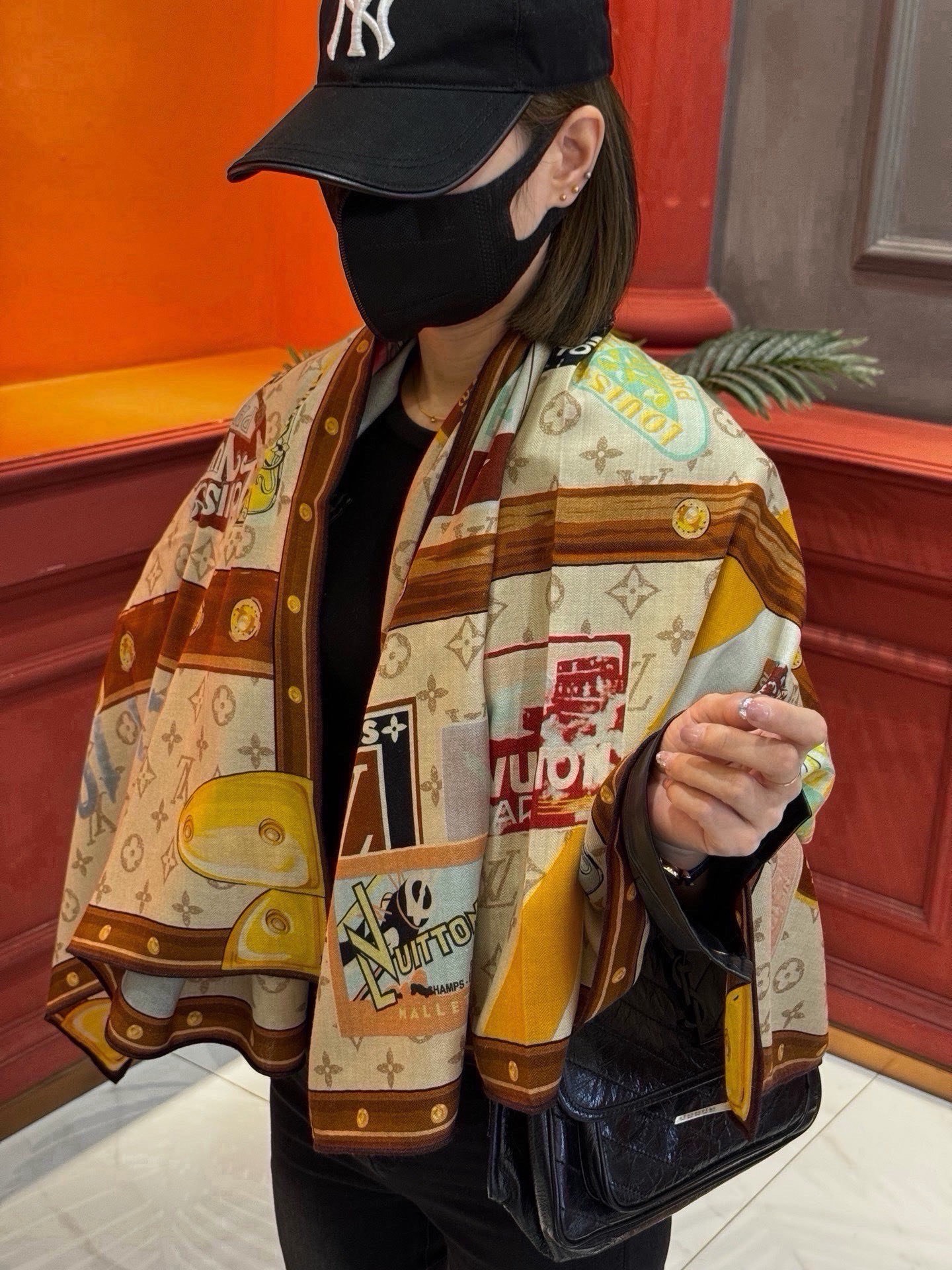 🆕  【LV】上新❤️  路易威登 一款值得品细节的高货 抠细节，从一个小块的配色去打败市场货 140方巾 二个配色  