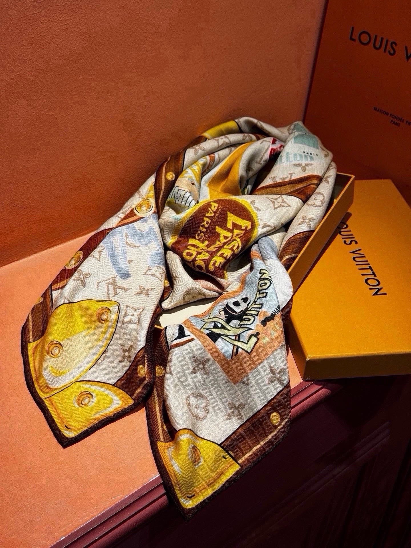 🆕 【LV】上新❤️ 路易威登 一款值得品细节的高货 抠细节,从一个小块的配色去打败市场货 140方巾 二个配色 🆕 【LV】上新❤️ 路易威登 一款值得品细节的高货 抠细节,从一个小块的配色去打败市场货 140方巾 二个配色