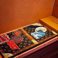 🆕 【LV】上新❤️ 路易威登 一款值得品细节的高货 抠细节,从一个小块的配色去打败市场货 140方巾 二个配色 🆕 【LV】上新❤️ 路易威登 一款值得品细节的高货 抠细节,从一个小块的配色去打败市场货 140方巾 二个配色