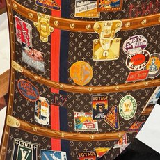 🆕 【LV】上新❤️ 路易威登 一款值得品细节的高货 抠细节,从一个小块的配色去打败市场货 140方巾 二个配色 🆕 【LV】上新❤️ 路易威登 一款值得品细节的高货 抠细节,从一个小块的配色去打败市场货 140方巾 二个配色