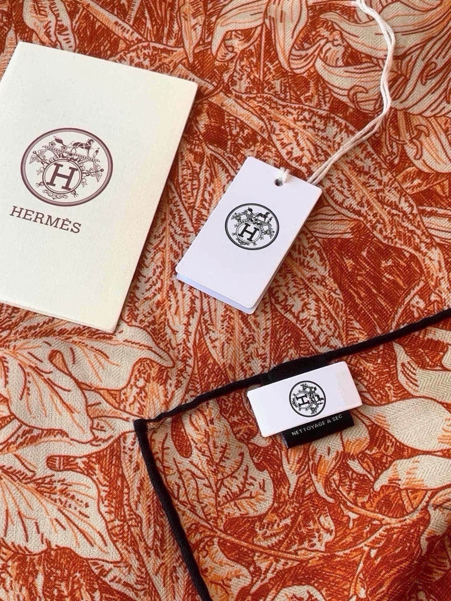 🆕 💟抢先 上新💞【双面同色丝绒方巾】手工卷边山羊绒和真丝混纺披肩(70%山羊绒,30%桑蚕丝) 这款披肩采用经典山羊 🆕 💟抢先 上新💞【双面同色丝绒方巾】手工卷边山羊绒和真丝混纺披肩(70%山羊绒,30%桑蚕丝) 这款披肩采用经典山羊