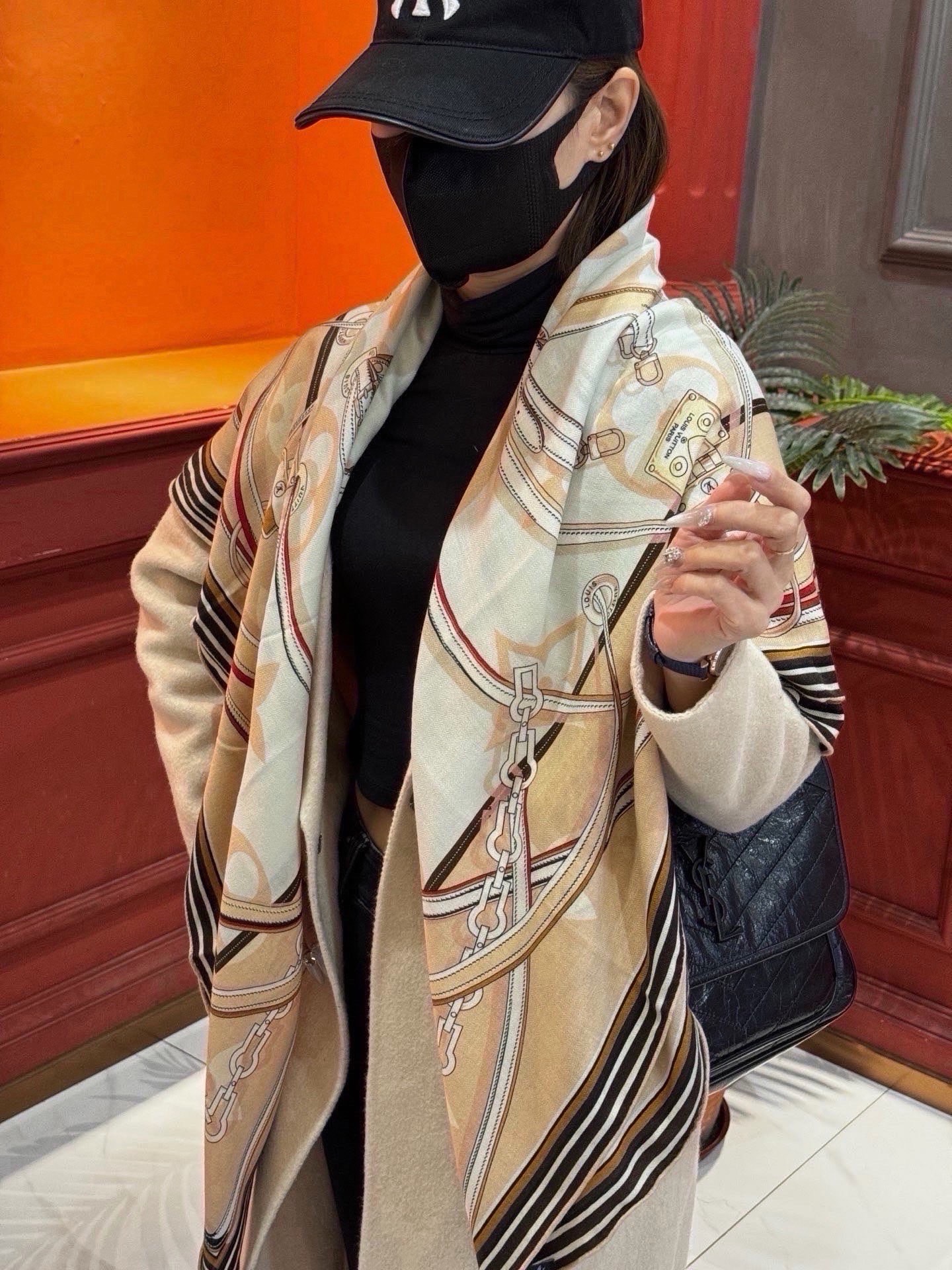 🆕  上新❤️ MONOGRAM JACQUARD DENIM 140丝绒 方巾    【高定版  双面同色】 有些款式