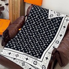 🆕 MONOGRAM INFINITY 140丝绒方巾 【140顶级丝绒双面同色】 Monogram Infinit 🆕 MONOGRAM INFINITY 140丝绒方巾 【140顶级丝绒双面同色】 Monogram Infinit