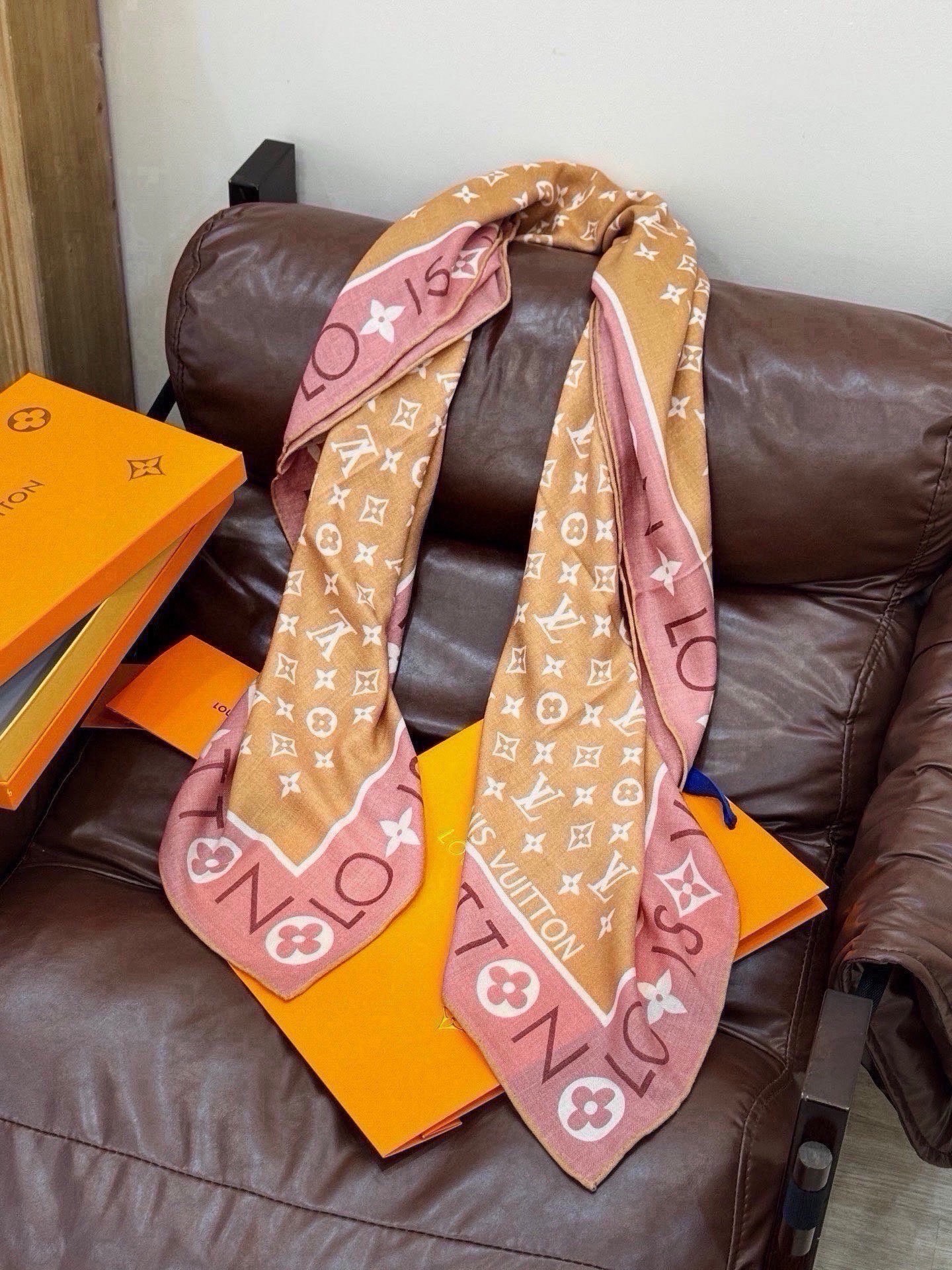 🆕   MONOGRAM INFINITY 140丝绒方巾 【140顶级丝绒双面同色】 Monogram Infinit