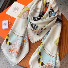 🆕 【双面同色】原单爱马仕140cm丝绒方巾💕 甜蜜的鞍具,装饰家芳登和佩西耶设计的一款餐盘增添骑士般的浪漫气息,该餐 🆕 【双面同色】原单爱马仕140cm丝绒方巾💕 甜蜜的鞍具,装饰家芳登和佩西耶设计的一款餐盘增添骑士般的浪漫气息,该餐