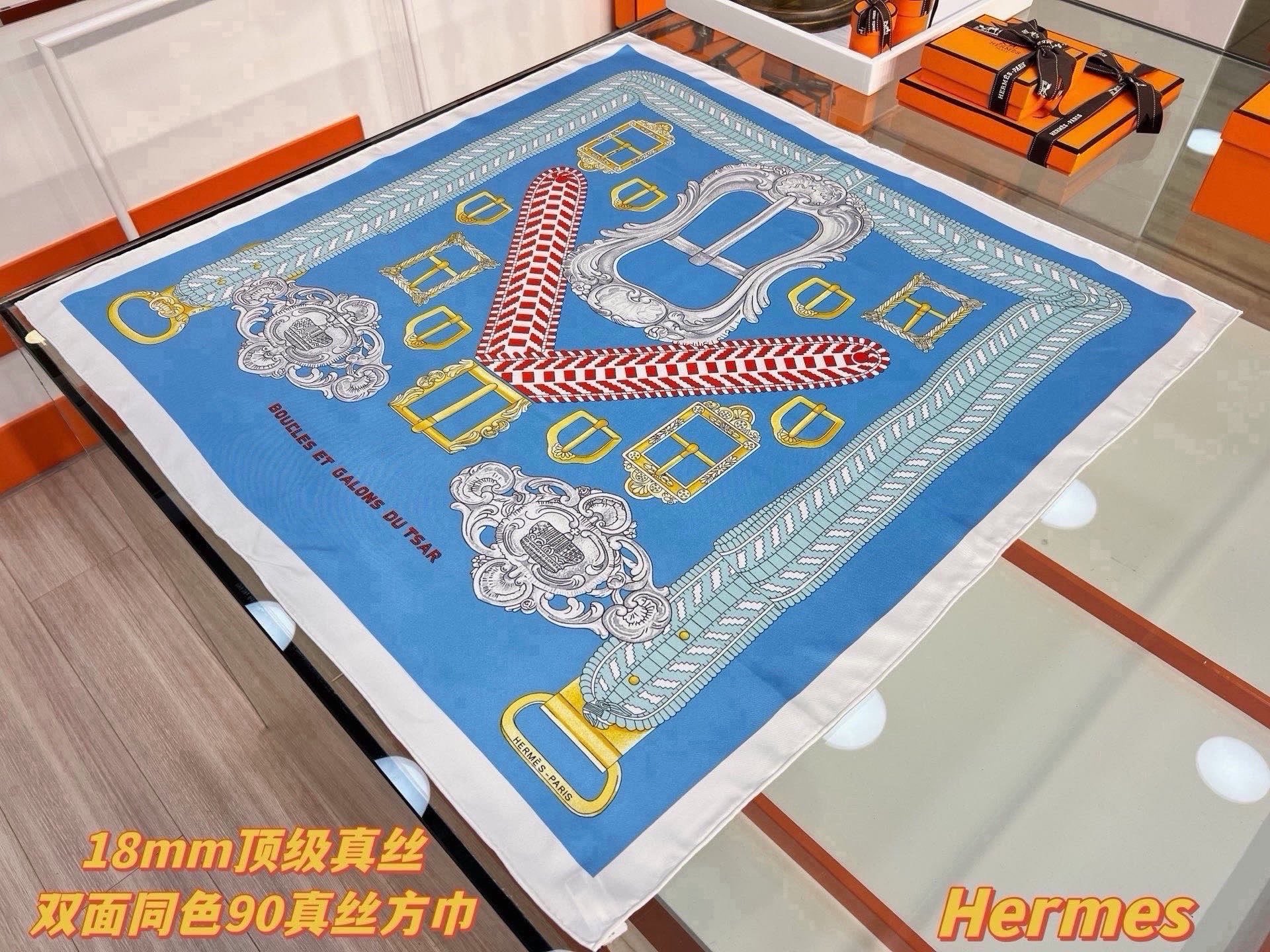 🆕 爱马仕(Hermès)90丝巾 经典款“Boucles et Sangles du Trian”真丝方巾 采用 🆕 爱马仕(Hermès)90丝巾 经典款“Boucles et Sangles du Trian”真丝方巾 采用
