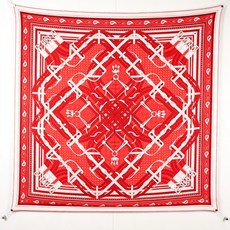 🆕 “马嚼锁环BANDANA”140披肩 手工卷边山羊绒和真丝混纺披肩(70%山羊绒,30%桑蚕丝)。 这款迷人的14 🆕 “马嚼锁环BANDANA”140披肩 手工卷边山羊绒和真丝混纺披肩(70%山羊绒,30%桑蚕丝)。 这款迷人的14