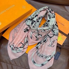🆕 LV x TM 140披肩 【140顶级丝绒双面同色披肩】 本款L Multicolor披肩出自路易威登与知名日本 🆕 LV x TM 140披肩 【140顶级丝绒双面同色披肩】 本款L Multicolor披肩出自路易威登与知名日本