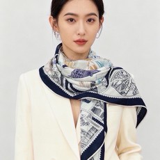 🆕 💟抢先 上新💞【双面同色丝绒 绒方巾】手工卷边山羊绒和真丝混纺披肩(70%山羊绒,30%桑蚕丝) 这款披肩采用经典 🆕 💟抢先 上新💞【双面同色丝绒 绒方巾】手工卷边山羊绒和真丝混纺披肩(70%山羊绒,30%桑蚕丝) 这款披肩采用经典
