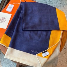 🆕 上新❤️ 【▪️摩登重磅圈C位!官网已断货,各种加价都巨难买!!!Hermes 秋冬首款140羊绒真丝围巾!! 🆕 上新❤️ 【▪️摩登重磅圈C位!官网已断货,各种加价都巨难买!!!Hermes 秋冬首款140羊绒真丝围巾!!