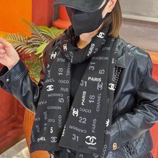🆕 上新❤️ 【Chanel】 经典茶花优雅Coco风,Chanel最新菱格丝绒大方巾~气质到骨子里,香奶奶新一季 🆕 上新❤️ 【Chanel】 经典茶花优雅Coco风,Chanel最新菱格丝绒大方巾~气质到骨子里,香奶奶新一季