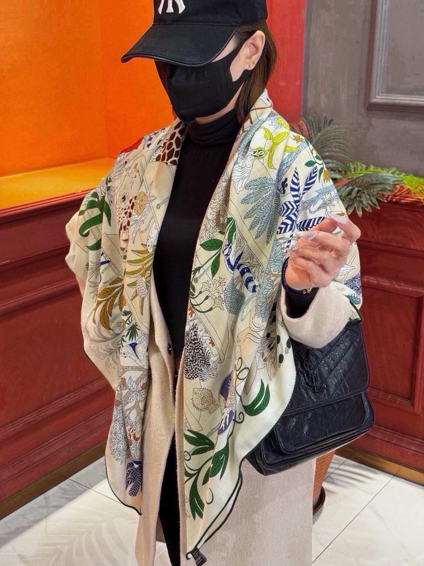🆕  羊绒新款🆕👏买了都说好看‼️推荐💕爱马仕双面同色羊绒方巾，【奇珍乐园双面同色140】顶级工艺超值‼️爱马仕专柜爆款