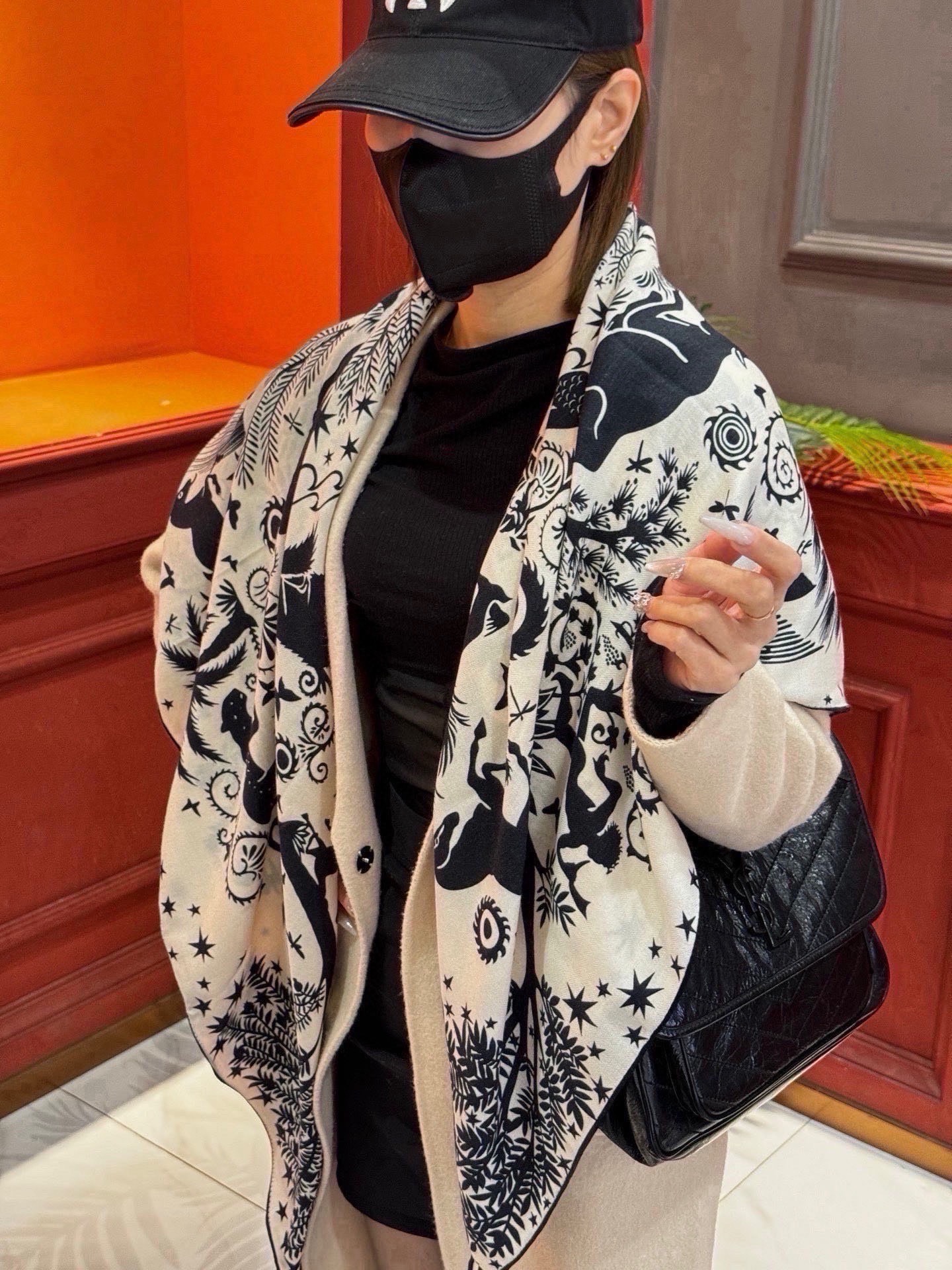 🆕 羊绒新款🆕👏👏买了都说好看‼️推荐💕爱马仕双面同色羊绒方巾【玛雅森林双面同色140】，顶级工艺超值‼️爱马仕专柜爆款