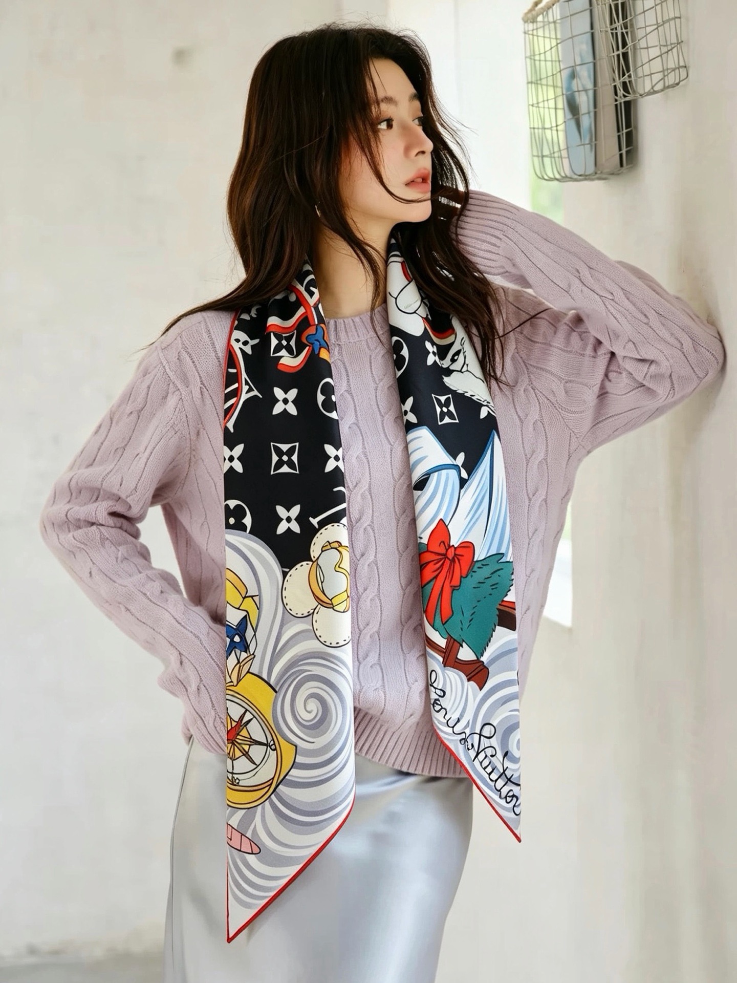 🆕   VIVIENNE WINTER HOLIDAY 90双面方巾 Vivienne Winter Holiday 方