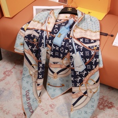 🆕 LV x TM 140披肩 【140顶级丝绒双面同色披肩】 本款L Multicolor披肩出自路易威登与知名日本 🆕 LV x TM 140披肩 【140顶级丝绒双面同色披肩】 本款L Multicolor披肩出自路易威登与知名日本