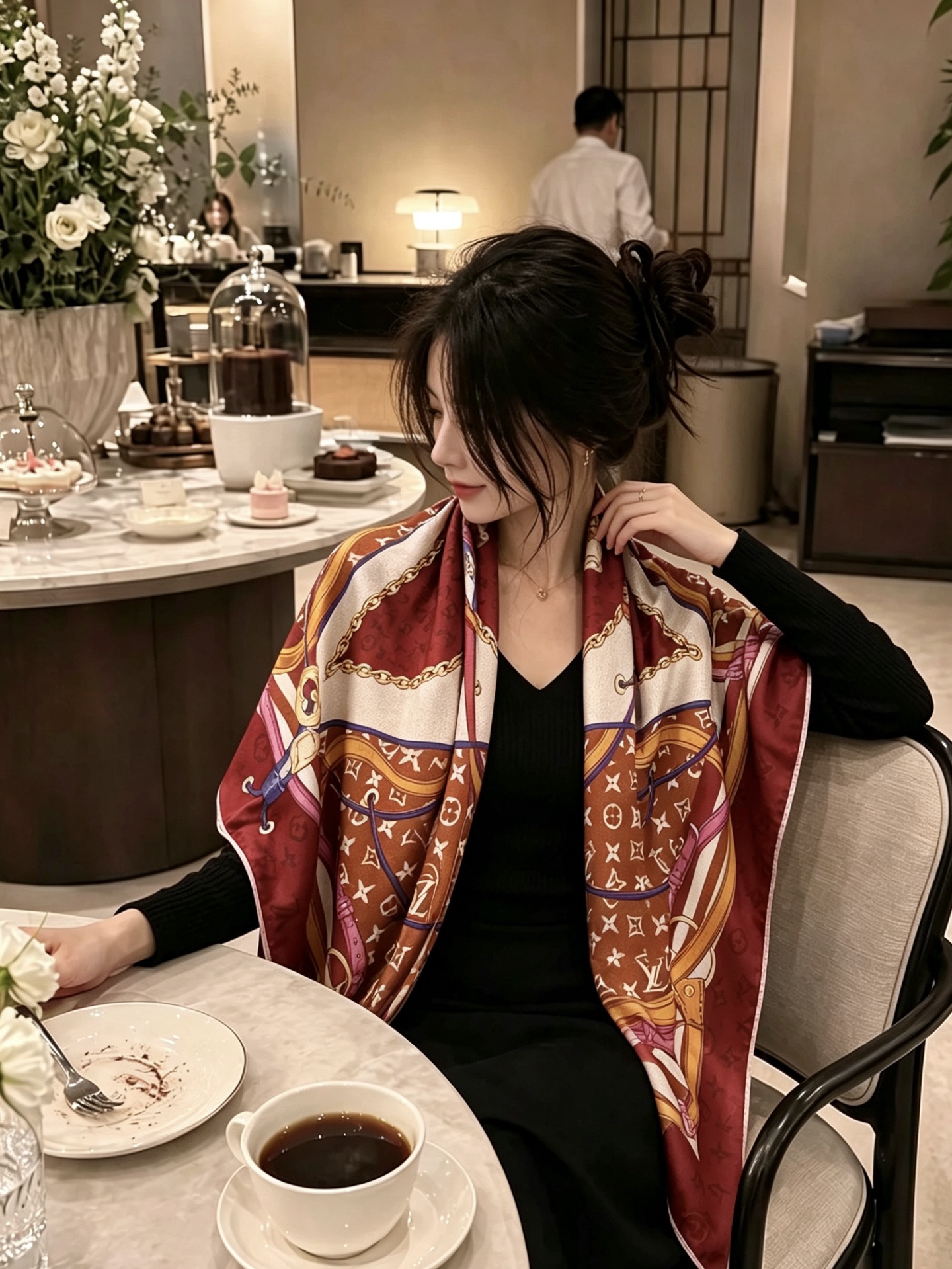 🆕 LV x TM 140披肩 【140顶级丝绒双面同色披肩】 本款L Multicolor披肩出自路易威登与知名日本 🆕 LV x TM 140披肩 【140顶级丝绒双面同色披肩】 本款L Multicolor披肩出自路易威登与知名日本