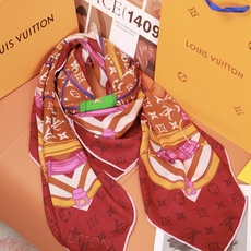 🆕 LV x TM 140披肩 【140顶级丝绒双面同色披肩】 本款L Multicolor披肩出自路易威登与知名日本 🆕 LV x TM 140披肩 【140顶级丝绒双面同色披肩】 本款L Multicolor披肩出自路易威登与知名日本