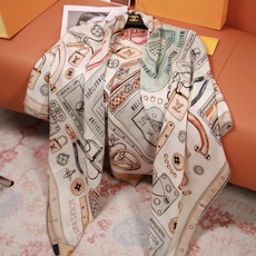 🆕 LV x TM 140披肩 【140顶级丝绒双面同色披肩】 本款L Multicolor披肩出自路易威登与知名日本 🆕 LV x TM 140披肩 【140顶级丝绒双面同色披肩】 本款L Multicolor披肩出自路易威登与知名日本