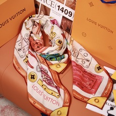 🆕 LV x TM 140披肩 【140顶级丝绒双面同色披肩】 本款L Multicolor披肩出自路易威登与知名日本 🆕 LV x TM 140披肩 【140顶级丝绒双面同色披肩】 本款L Multicolor披肩出自路易威登与知名日本