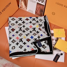 🆕 LV x TM 140披肩 【140顶级丝绒双面同色披肩】 本款L Multicolor披肩出自路易威登与知名日本 🆕 LV x TM 140披肩 【140顶级丝绒双面同色披肩】 本款L Multicolor披肩出自路易威登与知名日本