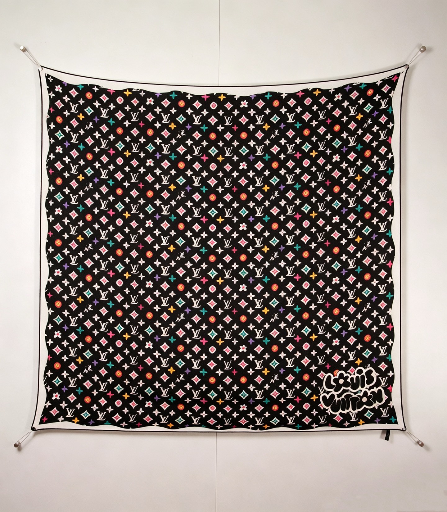 🆕 LV x TM 140披肩 【140顶级丝绒双面同色披肩】 本款L Multicolor披肩出自路易威登与知名日本 🆕 LV x TM 140披肩 【140顶级丝绒双面同色披肩】 本款L Multicolor披肩出自路易威登与知名日本