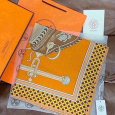🆕 【140顶级丝羊绒双面同色披肩 『骏马之城』!!超级气质!!】不仅美有其表,更有好品质与好细节的出彩内质!!一上身 🆕 【140顶级丝羊绒双面同色披肩 『骏马之城』!!超级气质!!】不仅美有其表,更有好品质与好细节的出彩内质!!一上身